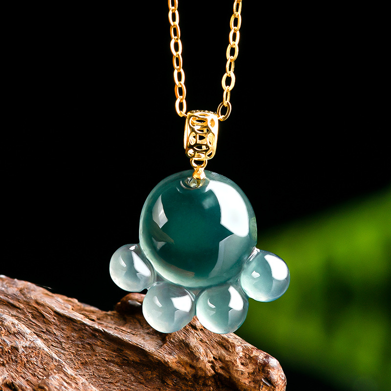Necklace Pendant - Collar con Colgante de Pata de