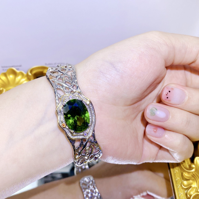 Used Jewelry Watches - Conjunto de collar, pendientes, anillo y